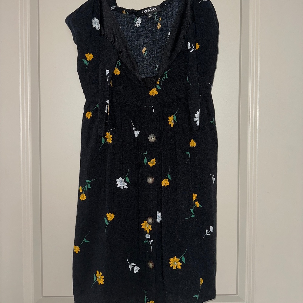 Black Daisy Floral Sundress
